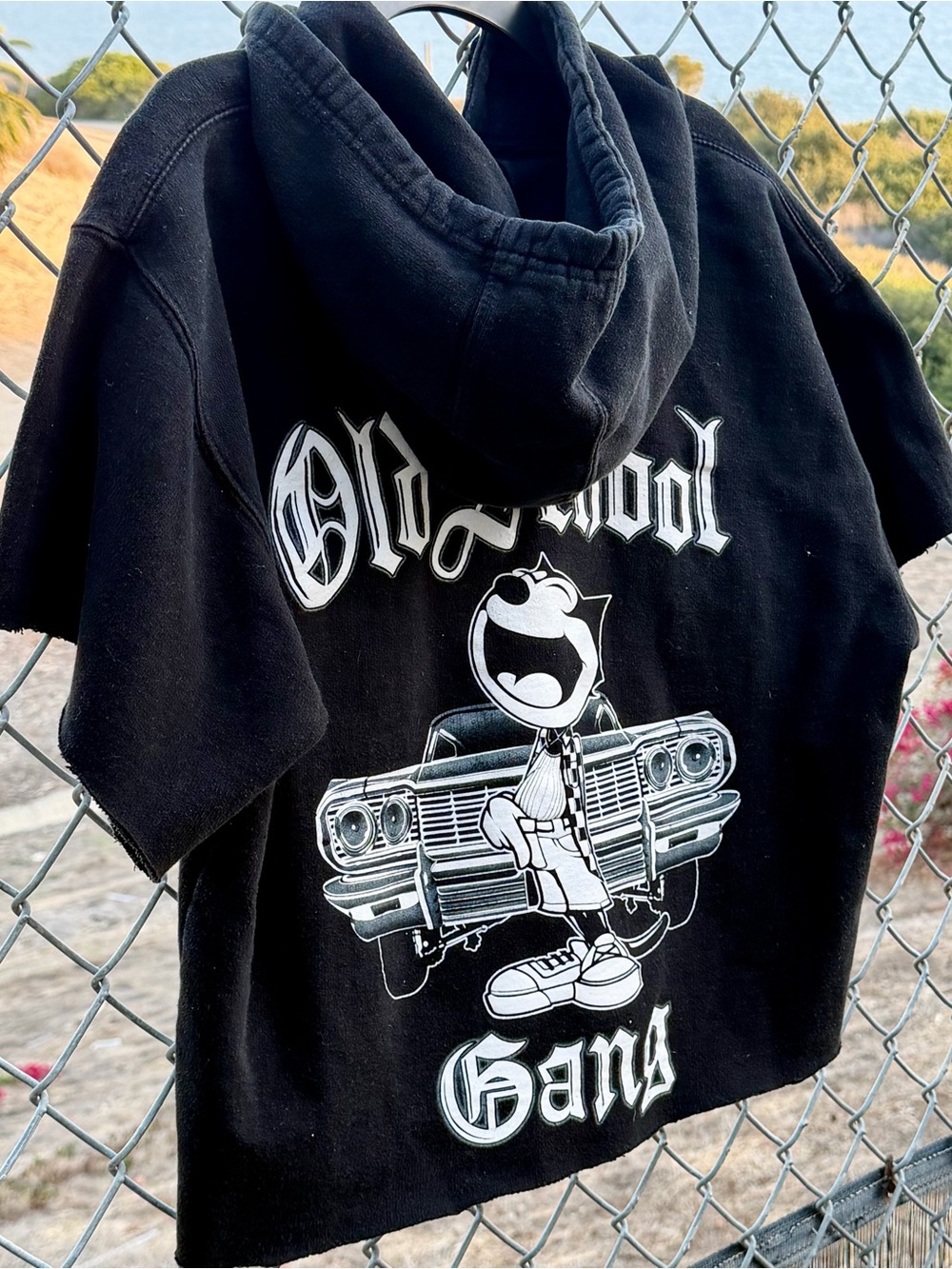 Men's Black 'Old School Gang' Graphic Short-Sleeve Hoodie